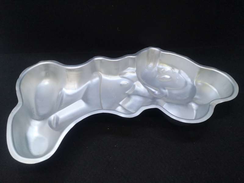 Vintage Wilton 1978 Mickey Mouse cake pan