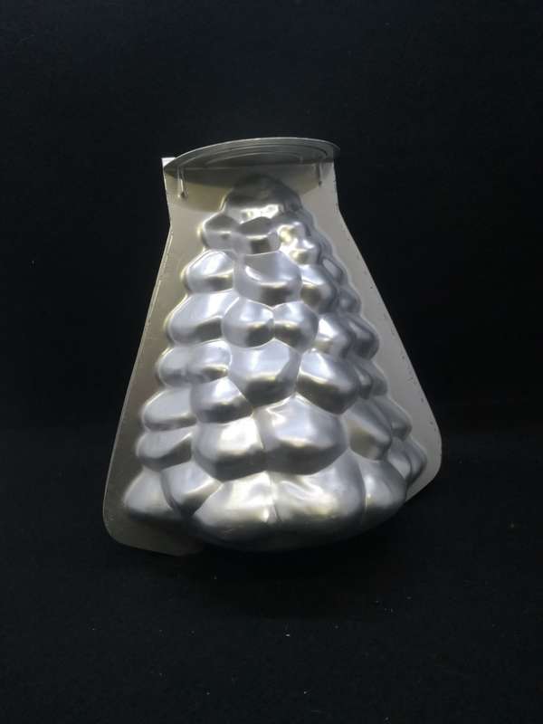 Vintage Wilton 3D 1973 Woodridge Christmas tree cake pan