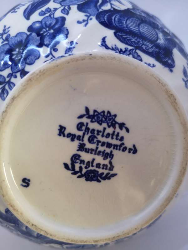 Charlotte Royal Crownford Burleigh England sugar bowl