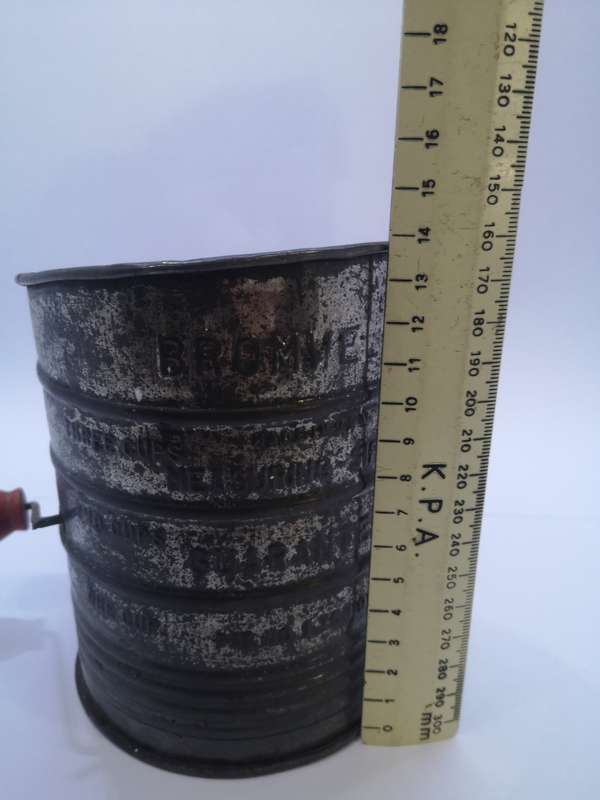 Bromwell`s measuring sifter