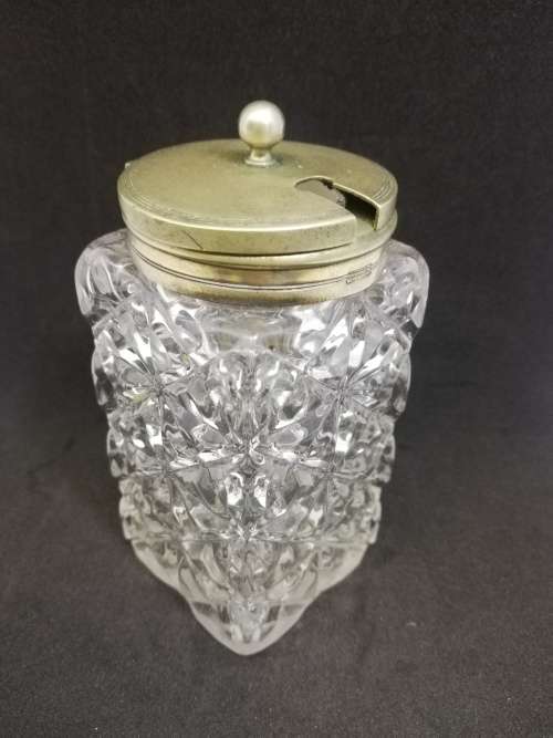 Glass bottle