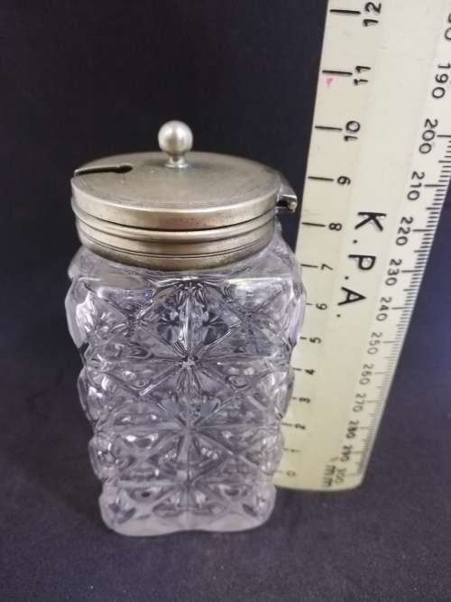 Glass bottle