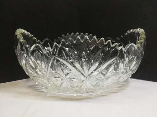 Stunning glass bowl