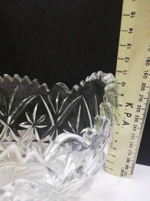 Stunning glass bowl