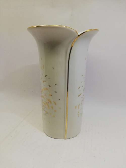Gorgeous Spanish porcelain vase