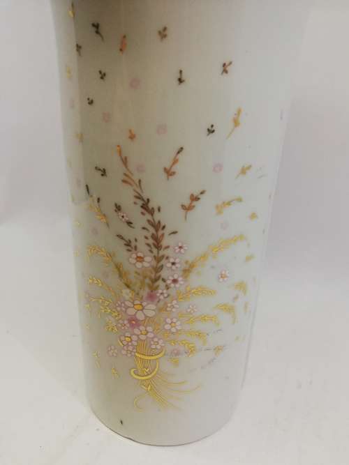Gorgeous Spanish porcelain vase