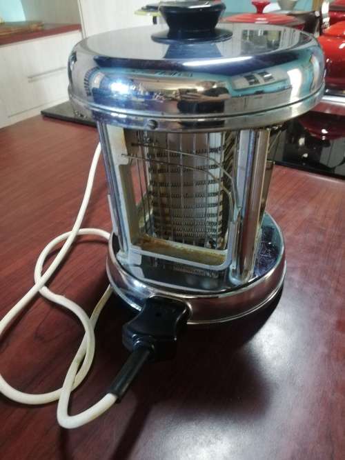 Pineware vintage toaster