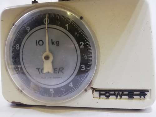 Tower kitchen scale