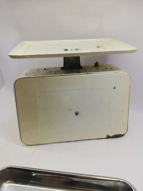 Tower kitchen scale