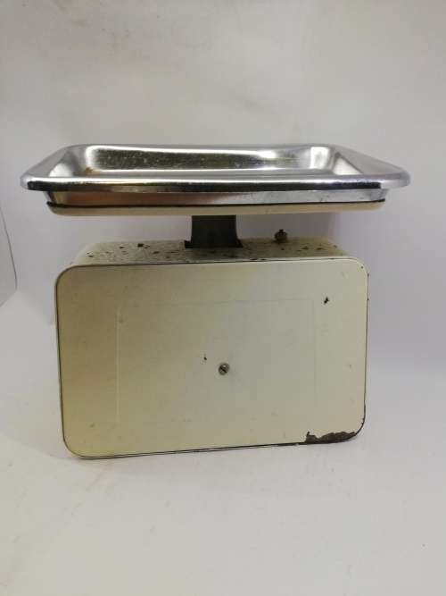 Tower kitchen scale