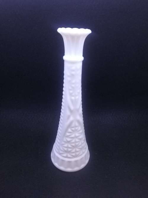 Milk glass vase