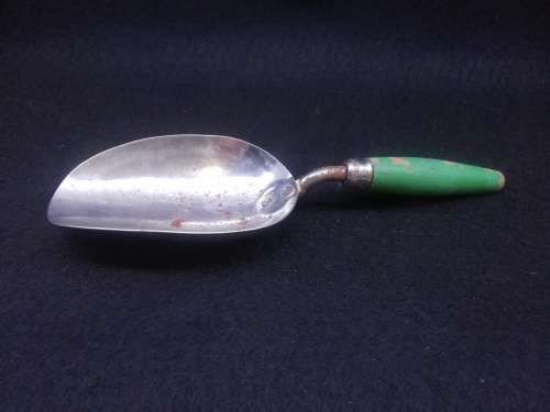 Skyline vintage green 1/4 cup scoop