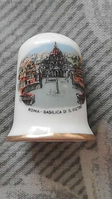 Roma porcelain thimble