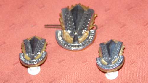 CATERING CORPS BERET AND COLLAR BADGE SET ALL PINS