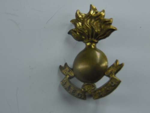SA ENGINEERING OLD BRASS BERET BADGE