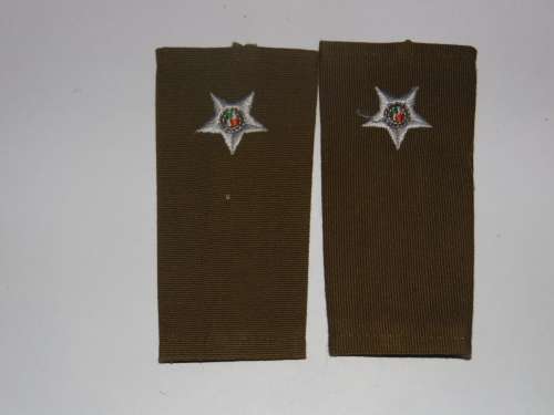LT EMBROIDERED RANK SET