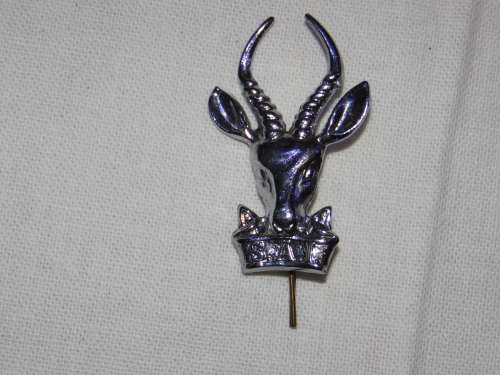 INFANTRY CHROME CAP BADGE WITH LUGS