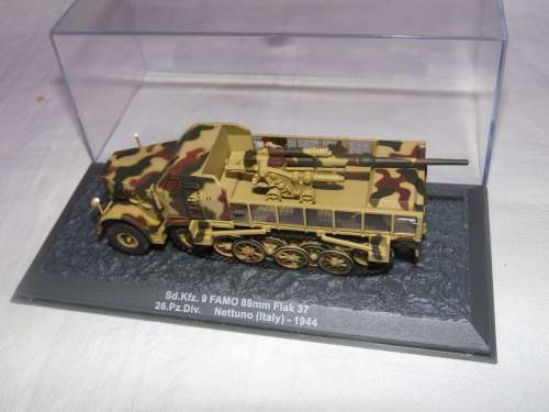 COMBAT TANK COLLECTION 51 Sd Kfz 9 FAMO 88mm 1944 MODEL