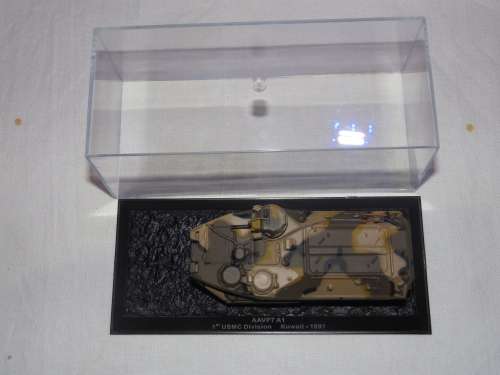 COMBAT TANK COLLECTION 33 AAVP7 A1 1991 MODEL