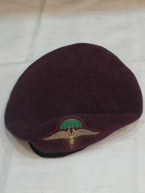 1 PARACHUTE BATTALION BERET SIZE +-57 (1995)