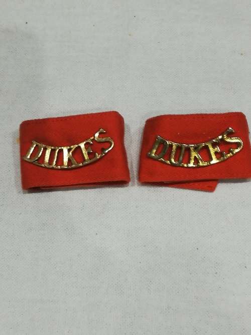 DUKE OF EDINBURGH OWN RIFLES BRASS SHOULDER TITLES SET