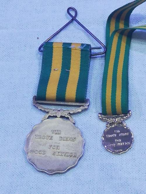 GOOD SERVICE MEDAL GOLD (30 YEAR) SET