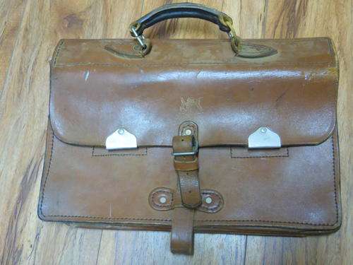 SADF LEATHER SUITCASE (USED BY DUTY ROOMS)