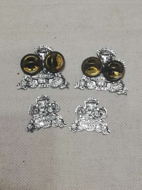 ARMOUR CORPS COLLAR AND MESS DRESS BADGES SET ALL PINS