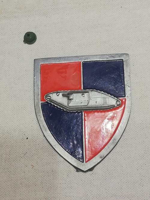 SCHOOL OF ARMOUR METAL BADGE 65MM X 80MM