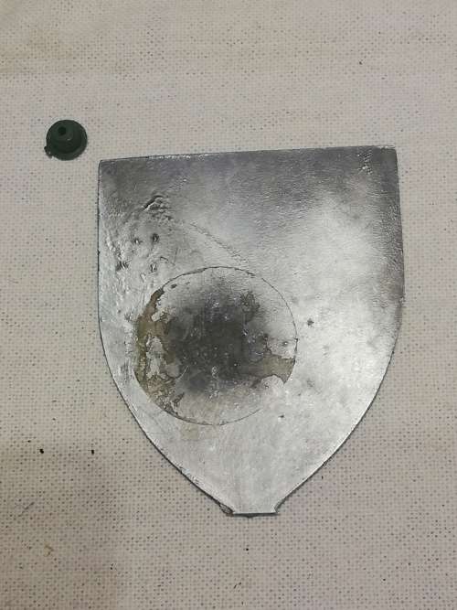 SCHOOL OF ARMOUR METAL BADGE 65MM X 80MM