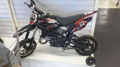 Orion 49cc 2 Stroke Petrol Bike with Training wheels.