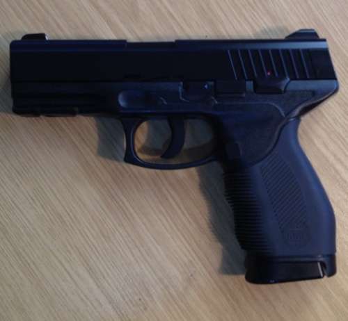 Kwc 24/7 4.5mm Co2 BB Pistol Trade in not even a week old, 100% Spotless + Original box