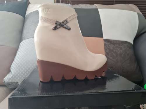 Ladies Cream Boots