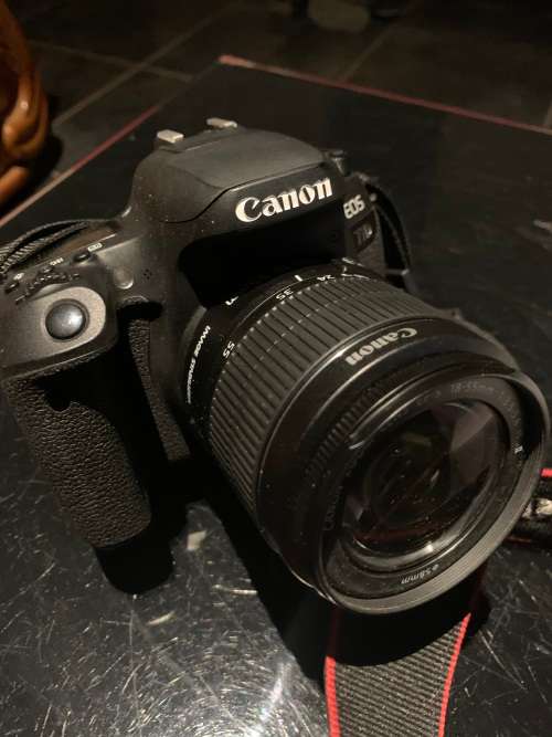 Canon EOS 77D Digital Camera + Extra Lens