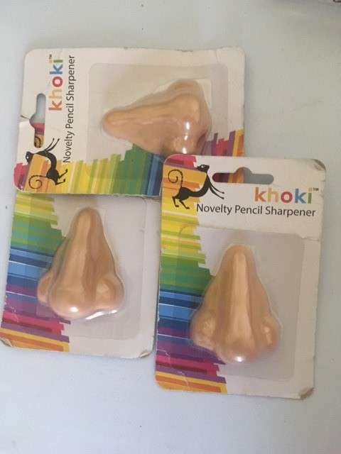 1 X NOSE SHARPENER