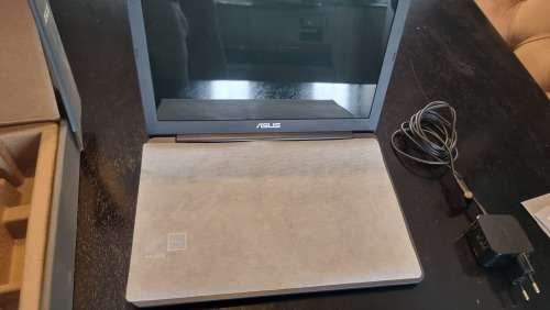 ASUS VivoBook