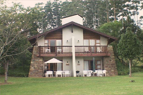 DRAKENSBERG SUN : 27 FEBRUARY - 03 MARCH 2012 (MIDWEEK) 1 BEDROOM - 4 SLEEPER