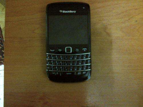 BLACKBERRY 9790.....PLEASE READ