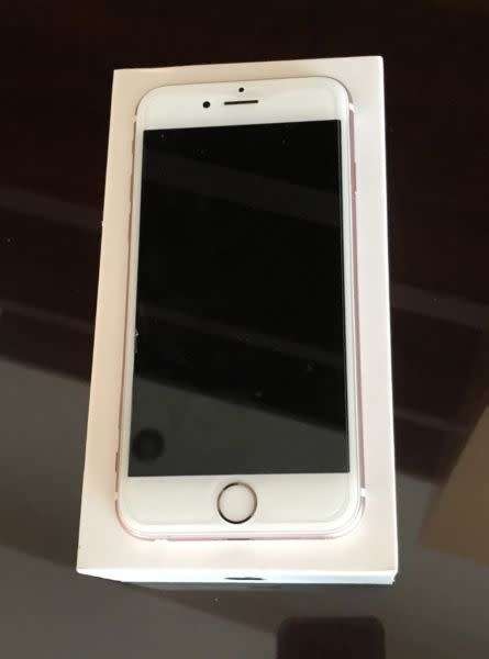 APPLE IPHONE 6S 64GB Rose GOLD FOR SALE
