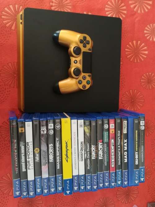 Ps4 500GB plus 20 games