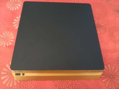 Ps4 500GB plus 20 games