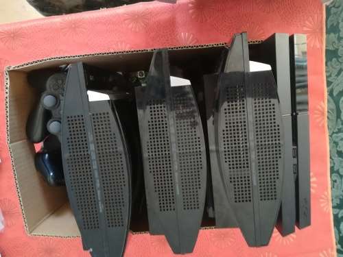 PS4 AND PS3 CONSOLES SELLING AS NOT WORKING
