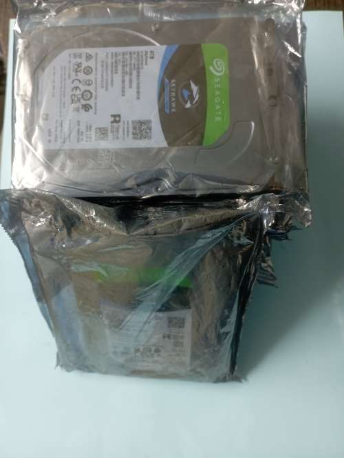 4TB Seagate Skyhawk st4000vx016 Surveillance 3.5-inch Hard drive NEW** original factory seal