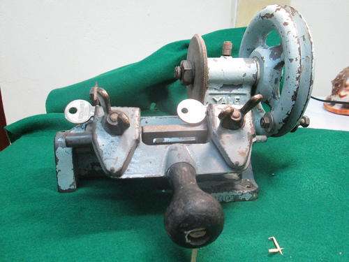 Key Grinding Machine "Yale" Old But Works.