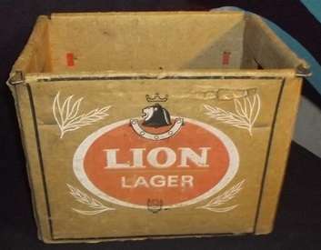 VINTAGE LION LAGER â CARBOARD AND METAL CRATE