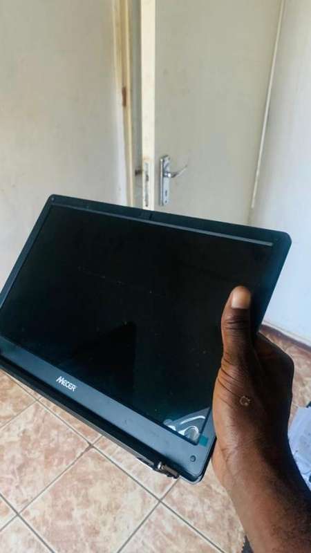 Mecer and Connex Screen 14inches