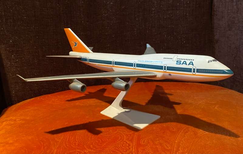 SAA MODEL AIRCRAFT BOEING 747-400