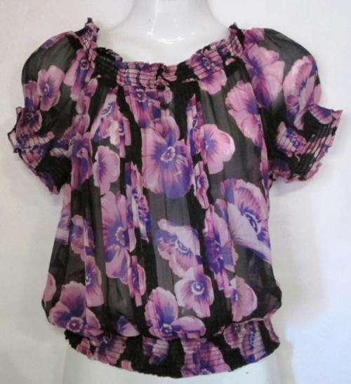 Ladies summer floral top size 8 / 32 - POSTAGE  FREE IN S.A.
