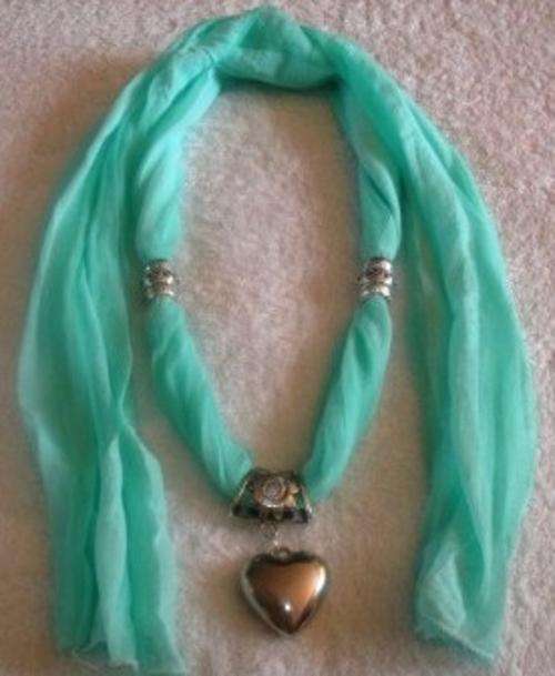 **NEW ARRIVAL** mint green scarf and heart pendant ** STUNNING!!