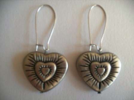 **SALE** silver heart dangling fashion earrings **
